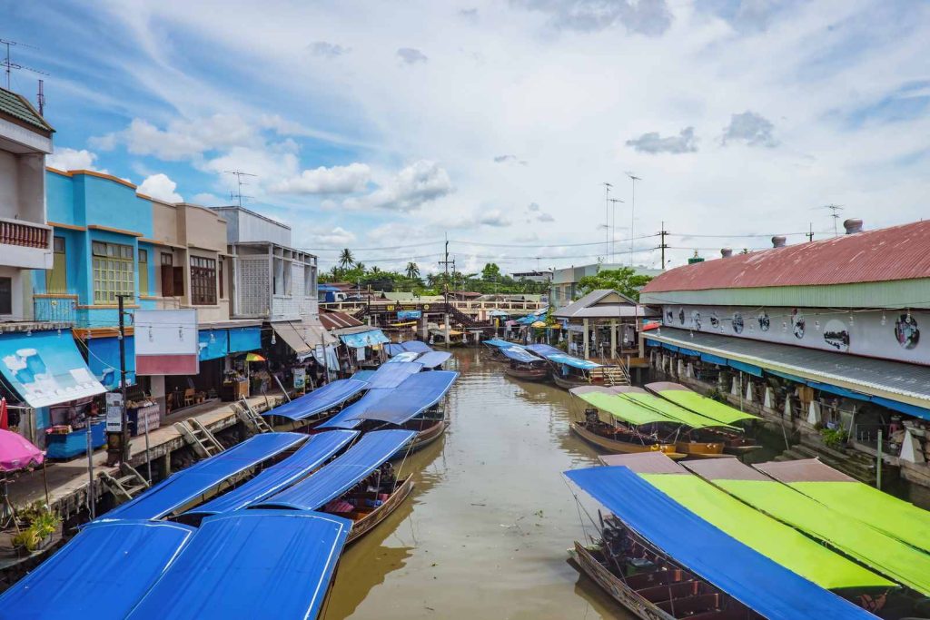 วิวสวยของตลาดน้ำอัมพวา ตลาดน้ำใกล้กรุงเทพ