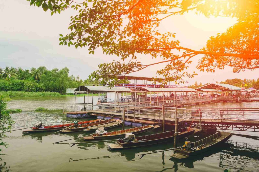 ท่าเรือตลาดน้ำดอนหวาย ที่เที่ยวตลาดน้ำใกล้ กทม.